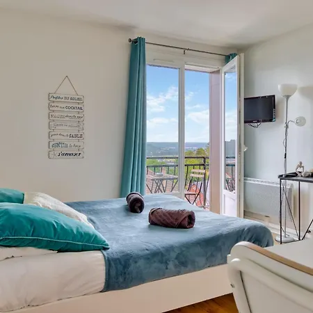 Le Leon 14 Joli Avec Balcon Situe A